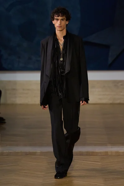Look 33